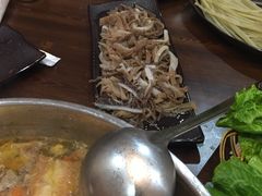 -乡土黄·鲜牛肉火锅·小龙虾(兴业街店)