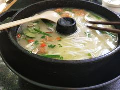 -飞虎过桥米线(翠湖店)