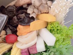 -湊湊火锅·茶憩(打浦桥日月光店)