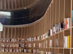 -涨巢·潮玩水疗局