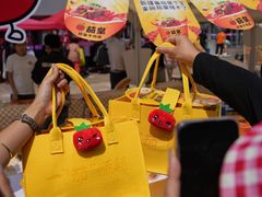 -百年港湾奥特莱斯(香炉礁店)
