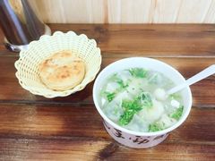 鱼丸小白菜馄饨-手劲鱼丸馄饨铺(哈一百店)