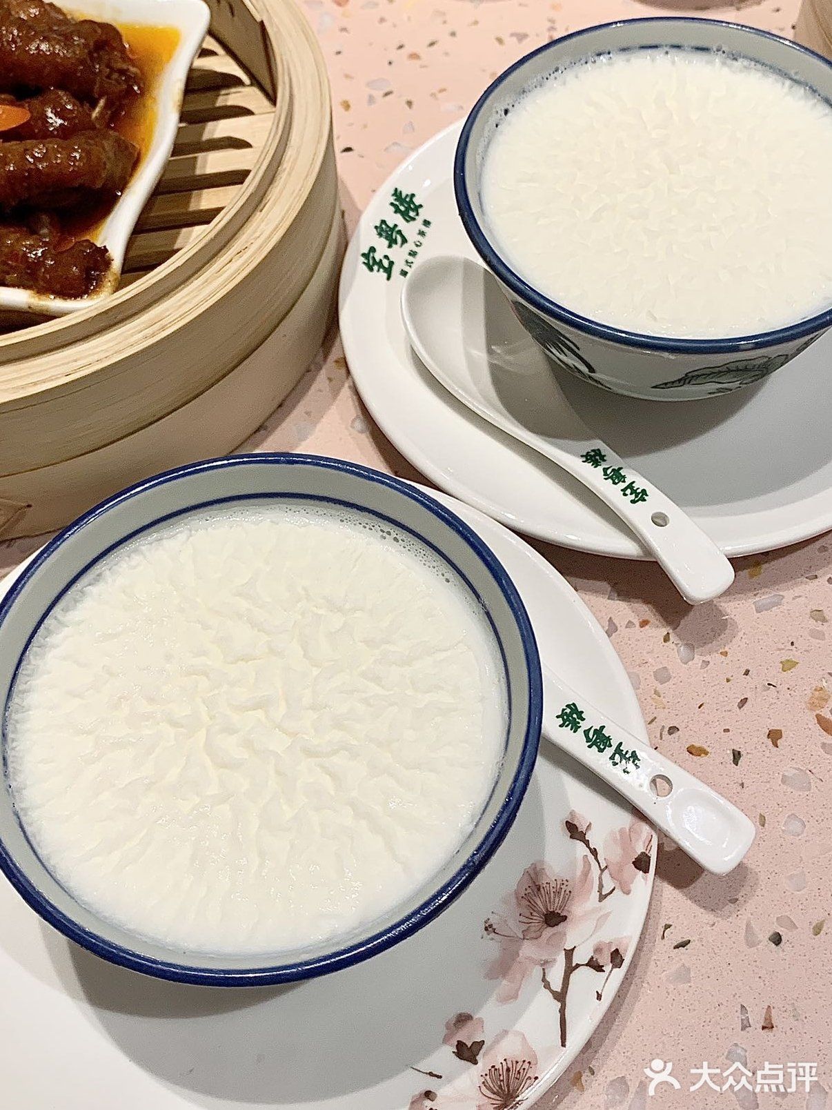 没想到正宗的广式点心店，松江也有了！