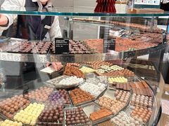 -Laderach 莱德拉(上海环贸iapm店)