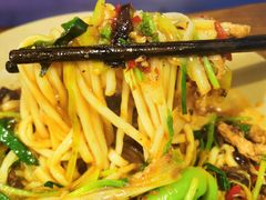 -方铲铲·成都板凳面(滨江银泰店)
