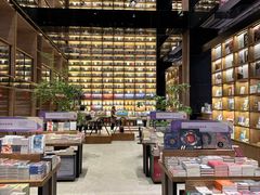 -半山书局(新世纪商城店)