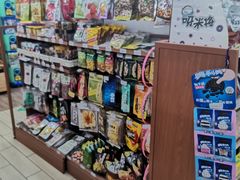 -全家便利店(莲花池东路店)