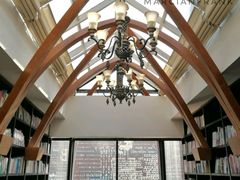 -钟书阁(松江泰晤士小镇店)