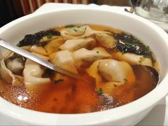 荠菜肉馄饨-老人和饭店(淮海中路店)