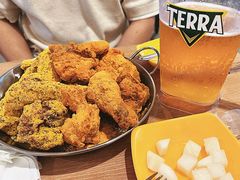 -BHC炸鸡(明洞总店)