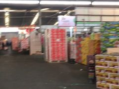 -上海龙吴水胜海发市场