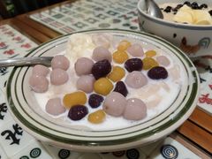 白雪芋泥丸子-堂屋糖水店(愚园店)