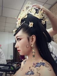 -九月鹰飞汉服摄影工作室