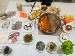 -小茉庐和牛自助火锅(龙湖万达店)