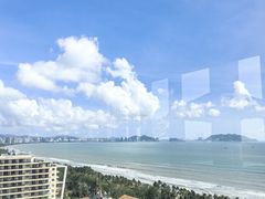 -亚龙湾中心广场