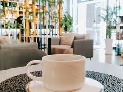 -LEO CAFE