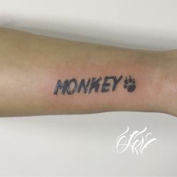 -SNOW TATTOO STUDIO