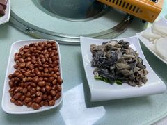 -墨脱石锅椰子鸡•香草鸭•东山羊(大东海店)