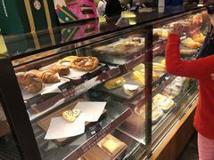 面包甜点陈列柜-星巴克(丁香国际商业中心店)