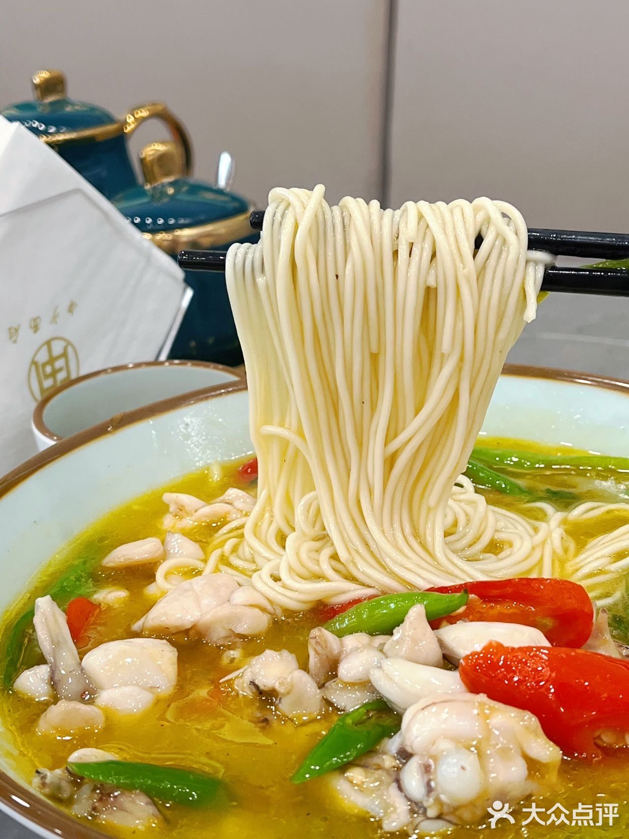 沦陷了姐妹们‼️这家牛蛙面也太好吃了‼️