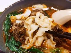 红烧牛肉面-鹿港小镇(金虹桥国际中心店)