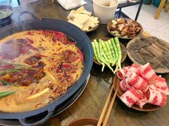 -黄潇洒老火锅(九眼桥宏济巷店)