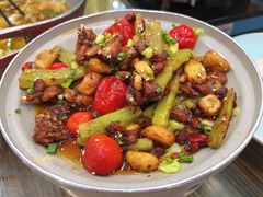 跳跳牛蛙-八张桌子(老店)