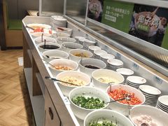 自助调料区-煲大王猪肚鸡·椰子鸡火锅(红谷滩万达店)