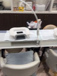 -花岐款式专研健康美甲沙龙
