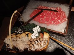 -三出山火锅(南京万象天地店)