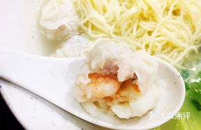 Fresh Shrimp and Crab Meat Dumplings with Pork