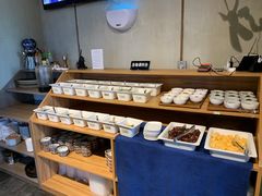 自助取餐区-日进一片海.生腌海鲜火锅.宵夜烧烤(三里屯总店)