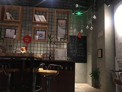 -77啤妹精酿生活馆(前门店)