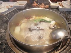 -一席地·本地鸡窝·杭帮鸡火锅(萧山银隆百货店)
