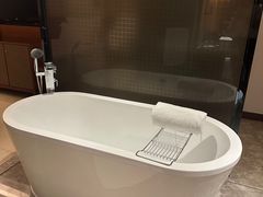 -三亚湾海居铂尔曼度假酒店