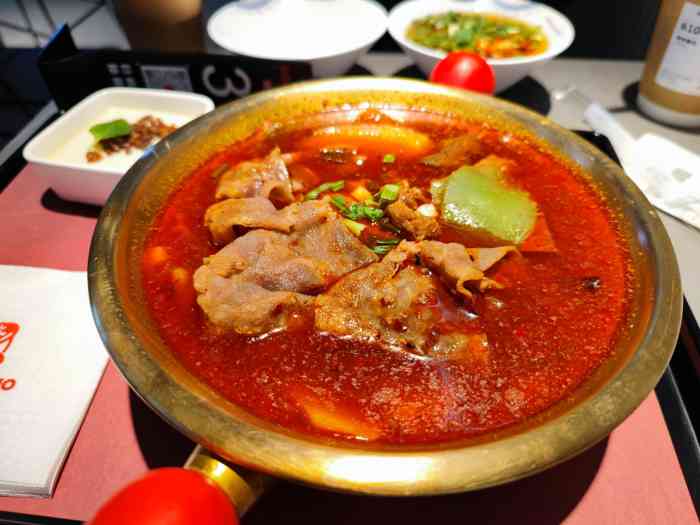 小龙坎mini火锅菜(万象城店)-"吃了很多次的小火锅了,虽然刚开业的