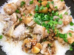 滑鸡煲仔饭-红星光发煲仔饭(大石街店)