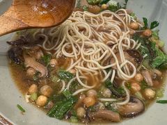 -百春原湖南牛肉粉(百联世纪店)