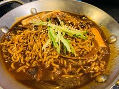 炸酱拉面-富乐满韩国正宗炸鸡韩国料理(虹泉路店)