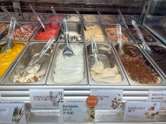 -VENCHI 闻绮(上海佛罗伦萨小镇店)