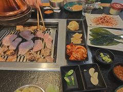 -臻牛烤肉