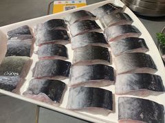 -围炉肉舍•炭烤活鳗•丹东海鲜烤肉(步行街店)