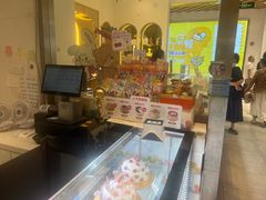 -花花卷卷·鲜食蛋糕(静安久光百货店)