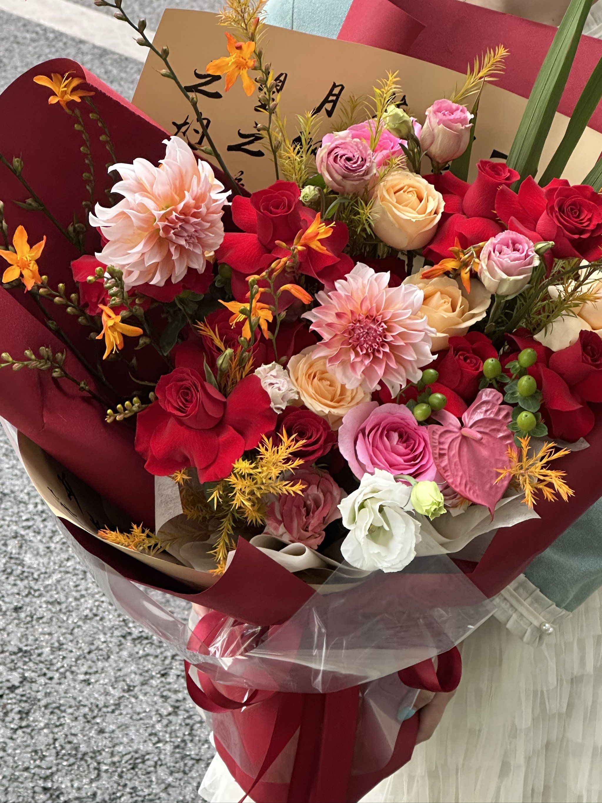 送长辈生日花束
送给妈妈的生日花?