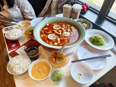 -巷子宽·酸菜鱼(迪士尼小镇店)