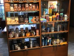 零售区-星巴克(蒲汇塘路店)