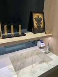 -法国娇兰精品店