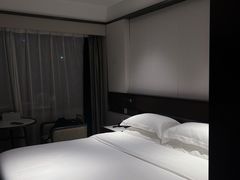 -府上酒店(广州火车站越秀公园地铁站店)