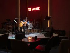 -TZ House音乐现场(来福士中心店)