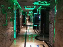 -蓝尊量贩(黄河路店)